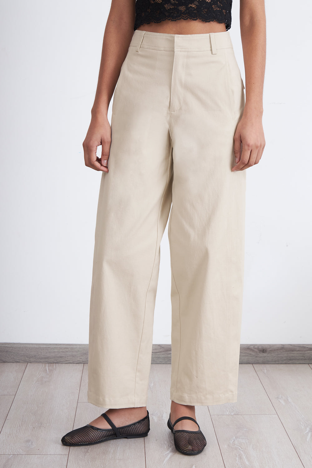 Pantalón Corte Barrel Beige