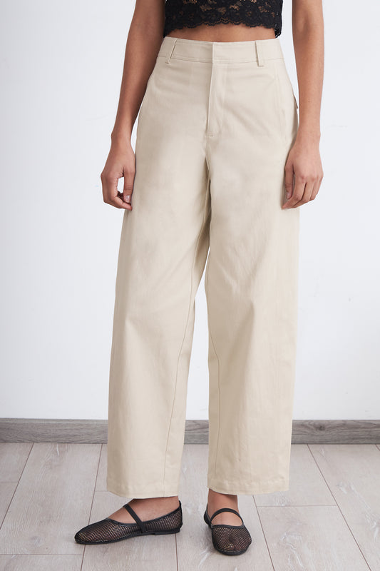 Pantalón Corte Barrel Beige