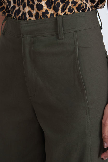 Pantalón Corte Barrel Oliva