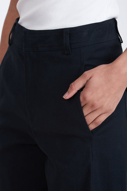 Pantalón Corte Barrel Azul Marino