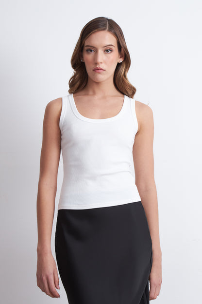 Top Sin Mangas Cuello U Blanco