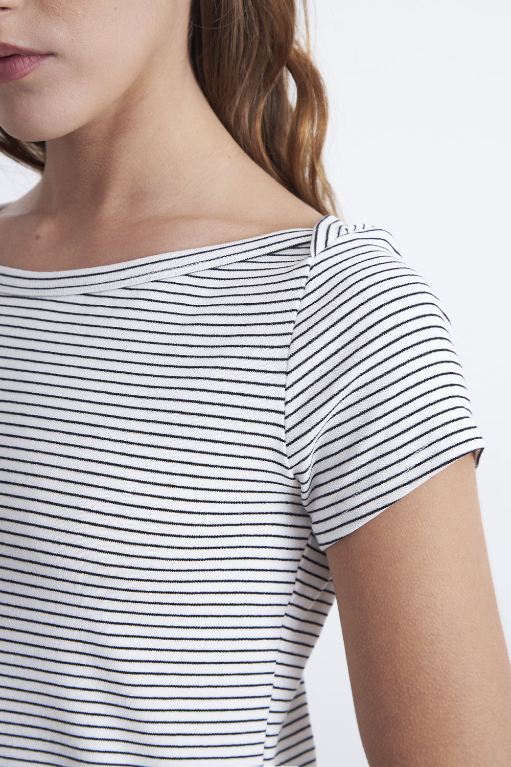 Polera Rayas Horizontales Cuello Bote Blanco