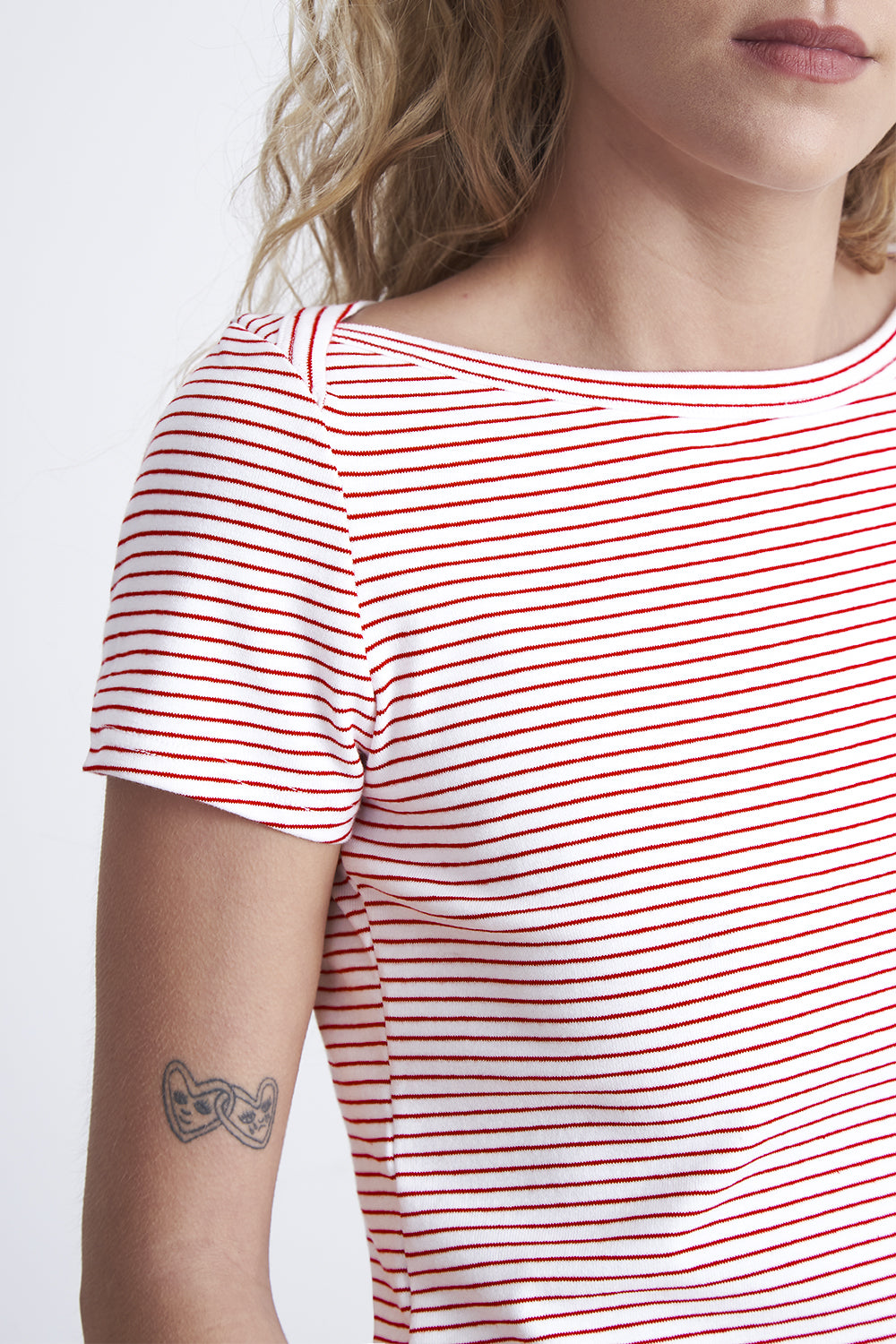 Polera Rayas Horizontales Cuello Bote Rojo