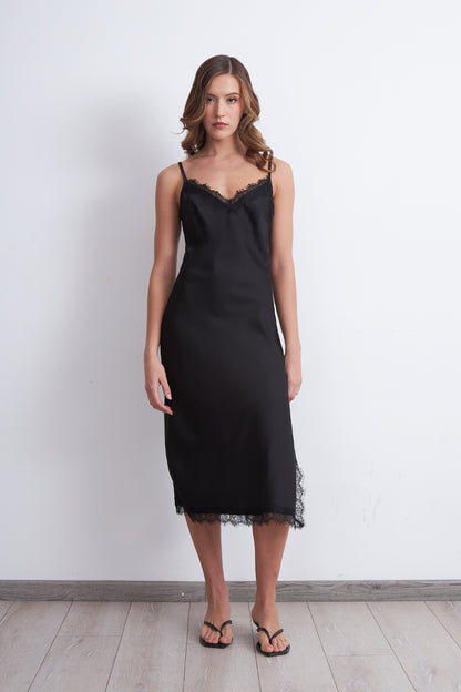 Vestido Lencero Satinado con Encaje Negro
