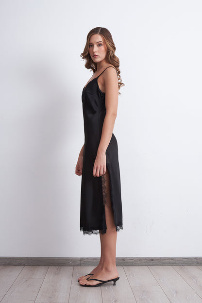 Vestido Lencero Satinado con Encaje Negro