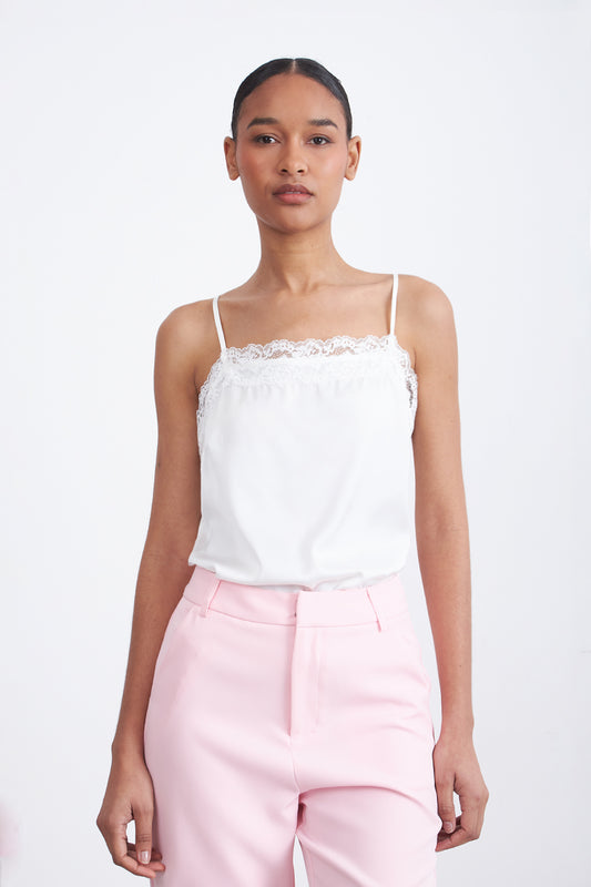 Blusa Tipo Satín Escote Cuadrado Blanco