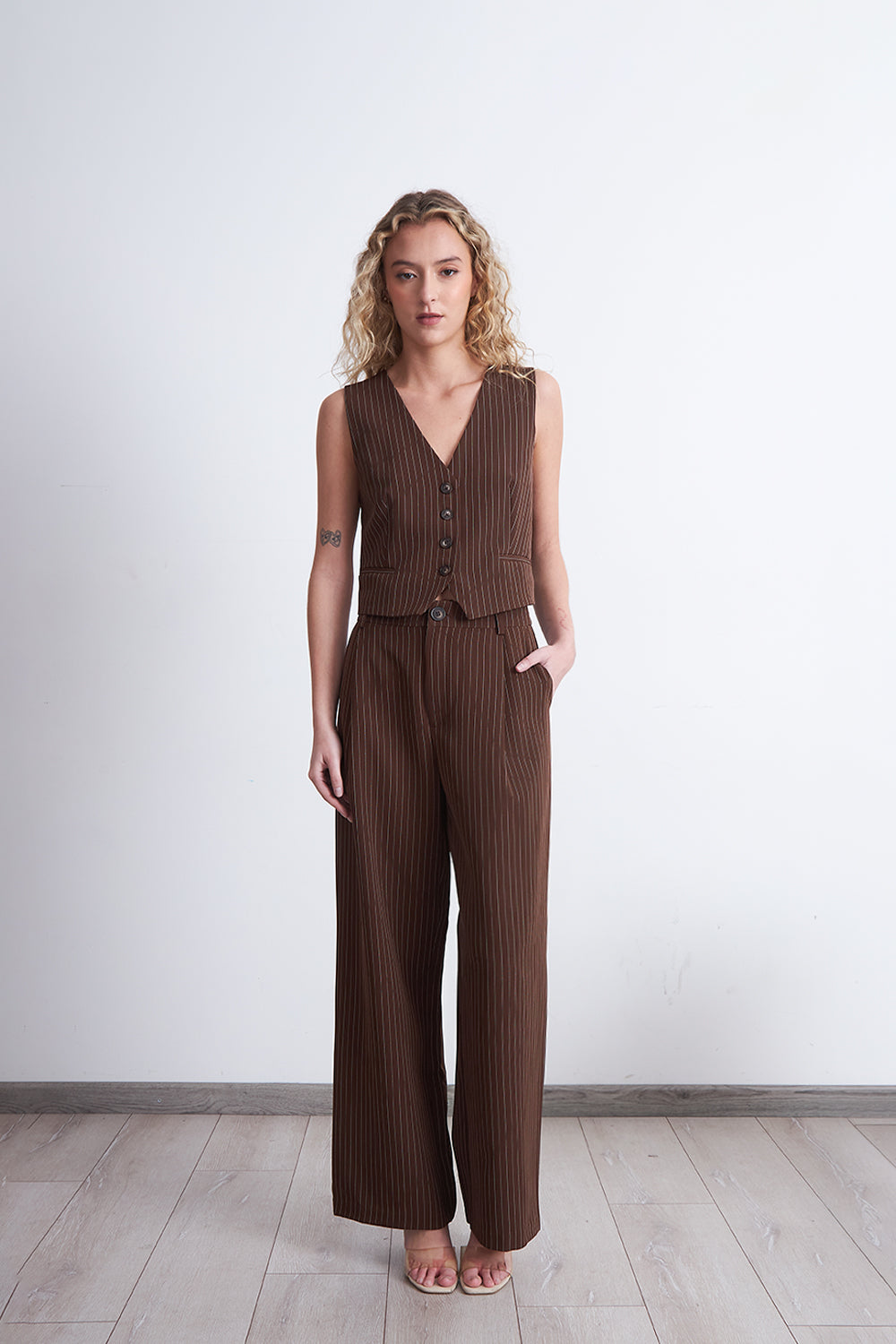 Pantalón Recto Raya Diplomática Café