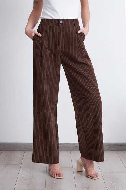 Pantalón Recto Raya Diplomática Café