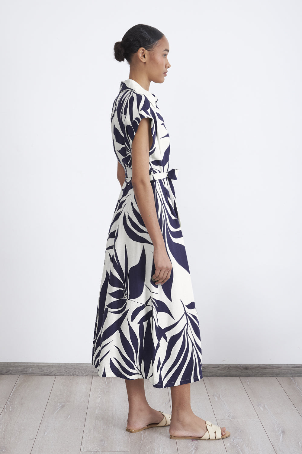 Vestido Cuello Camisero Cinturón Azul Marino