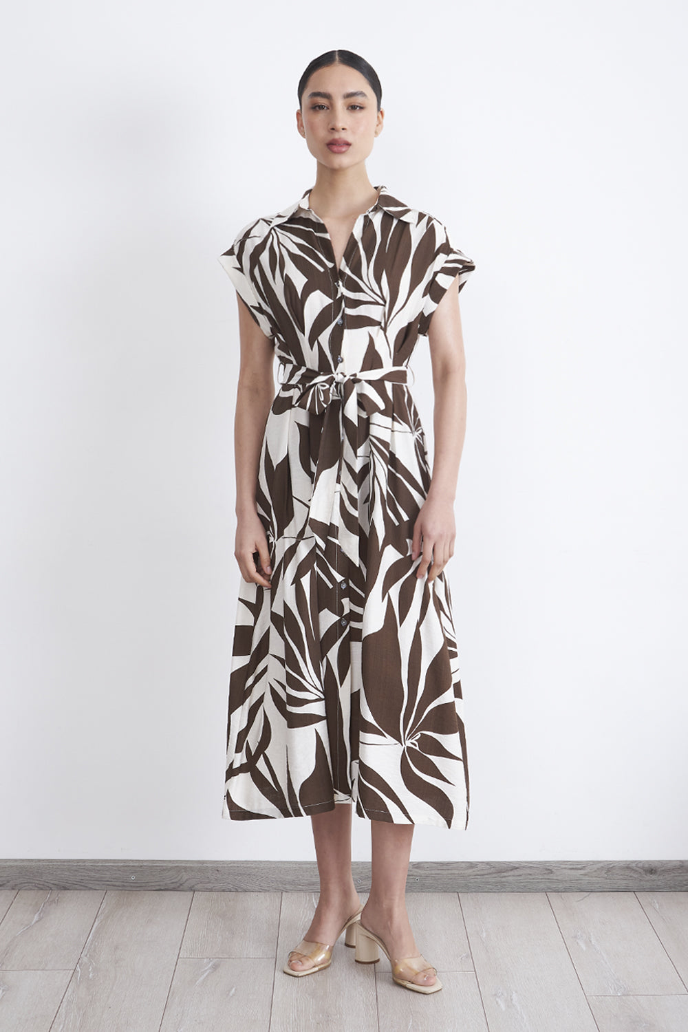 Vestido Cuello Camisero Cinturón Café
