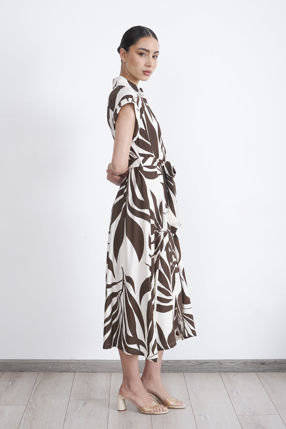 Vestido Cuello Camisero Cinturón Café