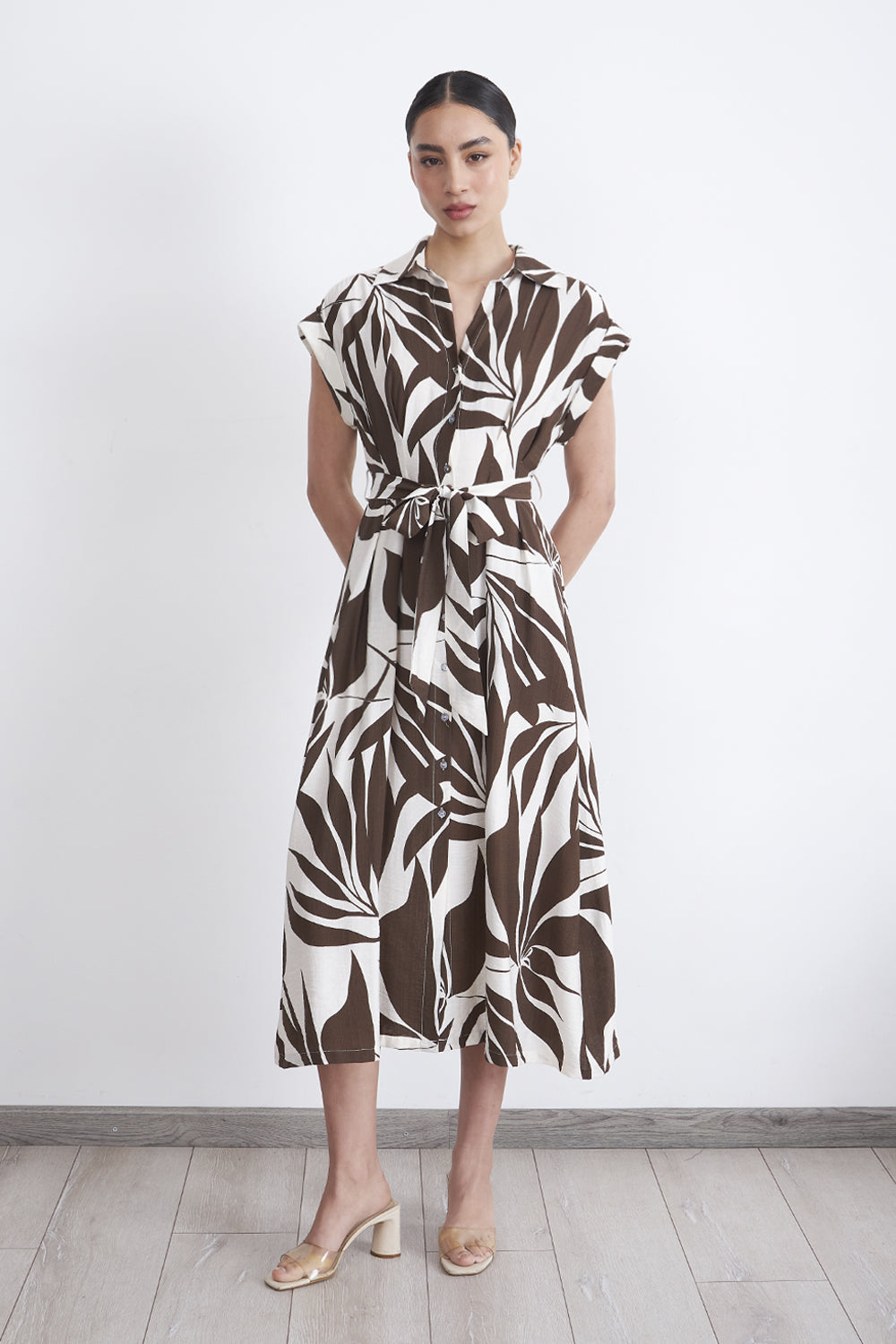 Vestido Cuello Camisero Cinturón Café