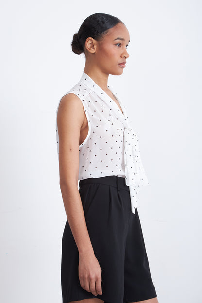 Blusa Puntos Corbatín Blanco