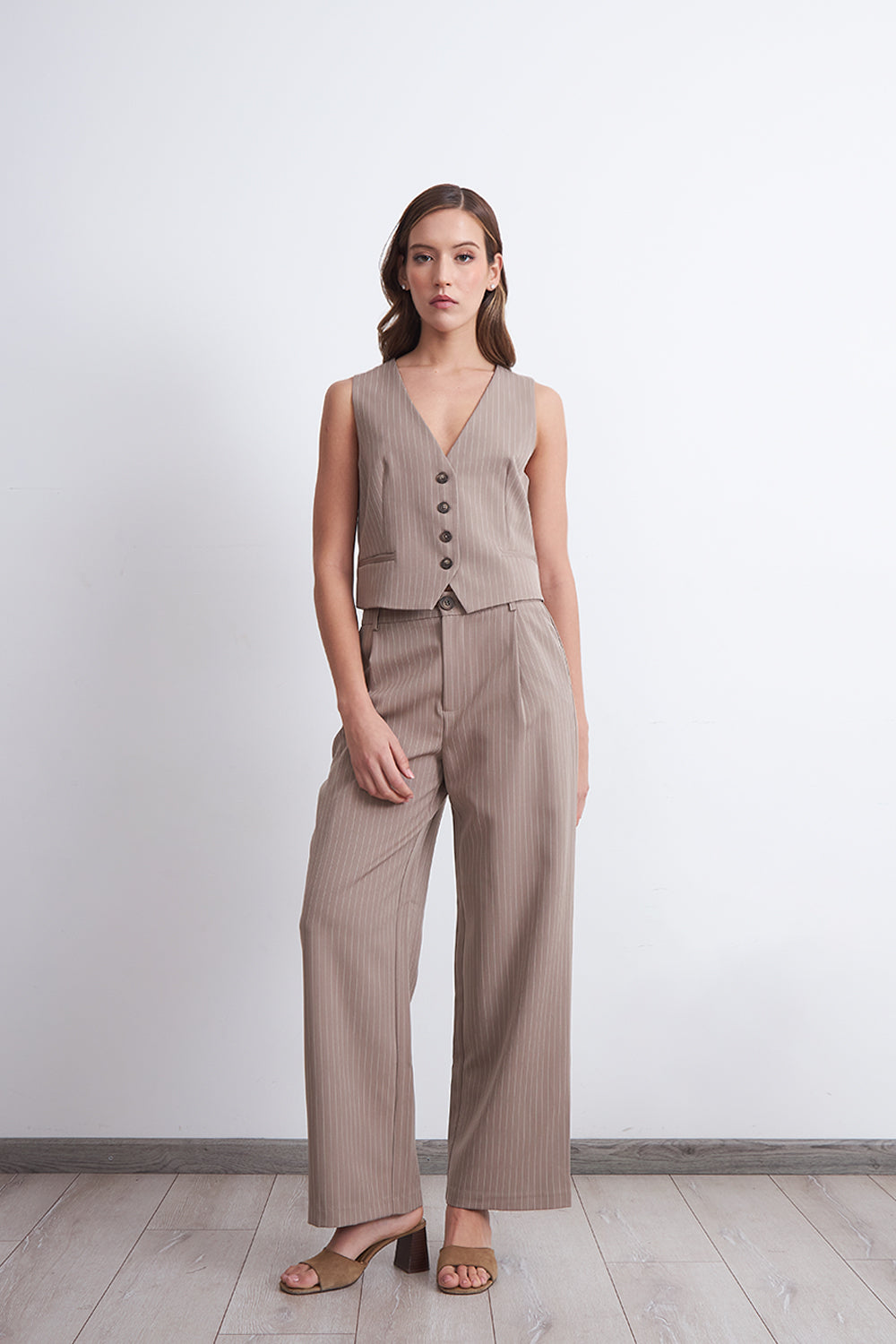 Pantalón Recto Raya Diplomática Khaki