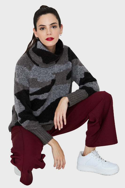 Sweater Cuello Alto Camuflaje Gris
