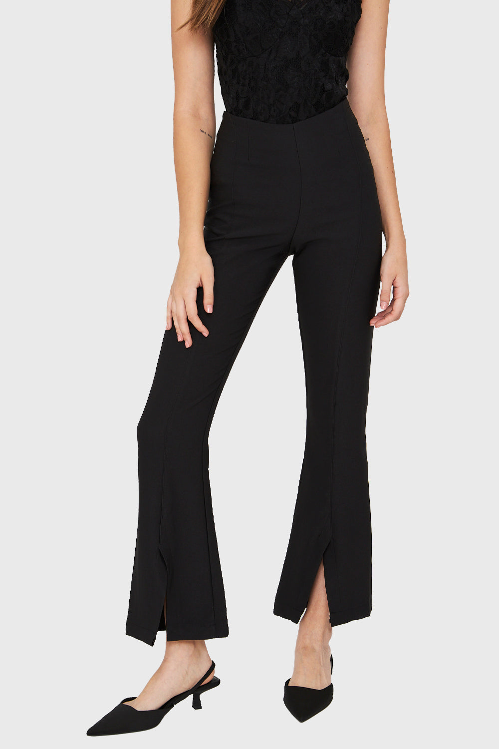 Pantalón Tajo Tobillo Negro