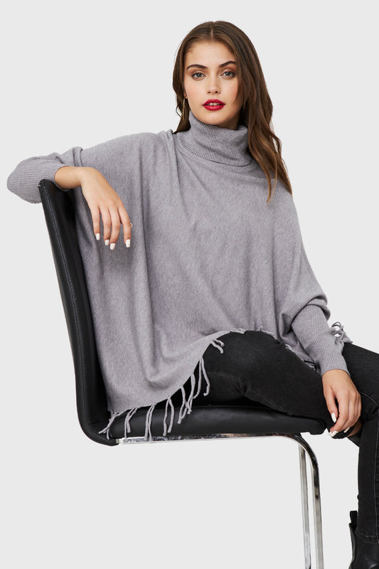 Poncho Murciélago Flecos Gris