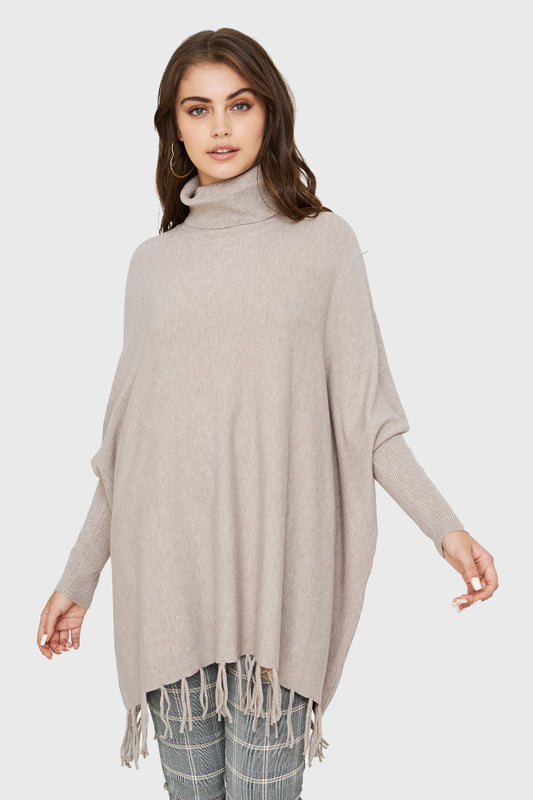 Poncho Murciélago Flecos Beige
