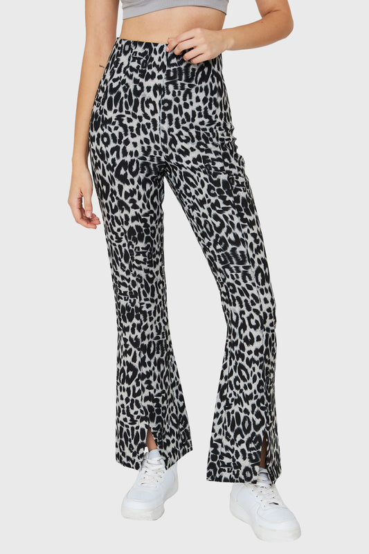 Pantalón Tajo Frontal Leopardo Gris