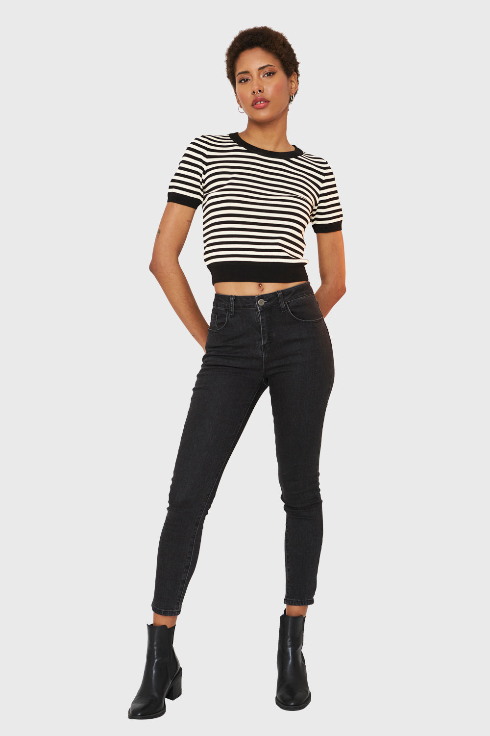 Polera Crop Rayas Negro/Beige