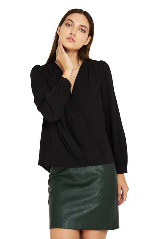 Blusa Básica Pliegues Negro